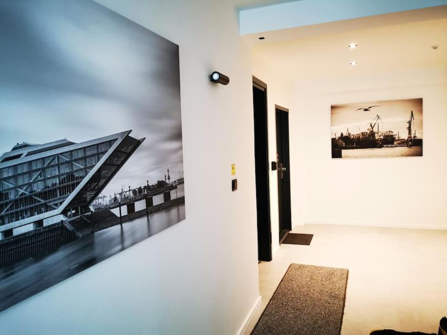 Hh 03 By Rockchair - Superhost Status - Modernes Apartment Mit Sonnigem Balkon & Premium Boxspringbetten In Winterhude - Hamburg Top Geheimtipp Bagian luar foto