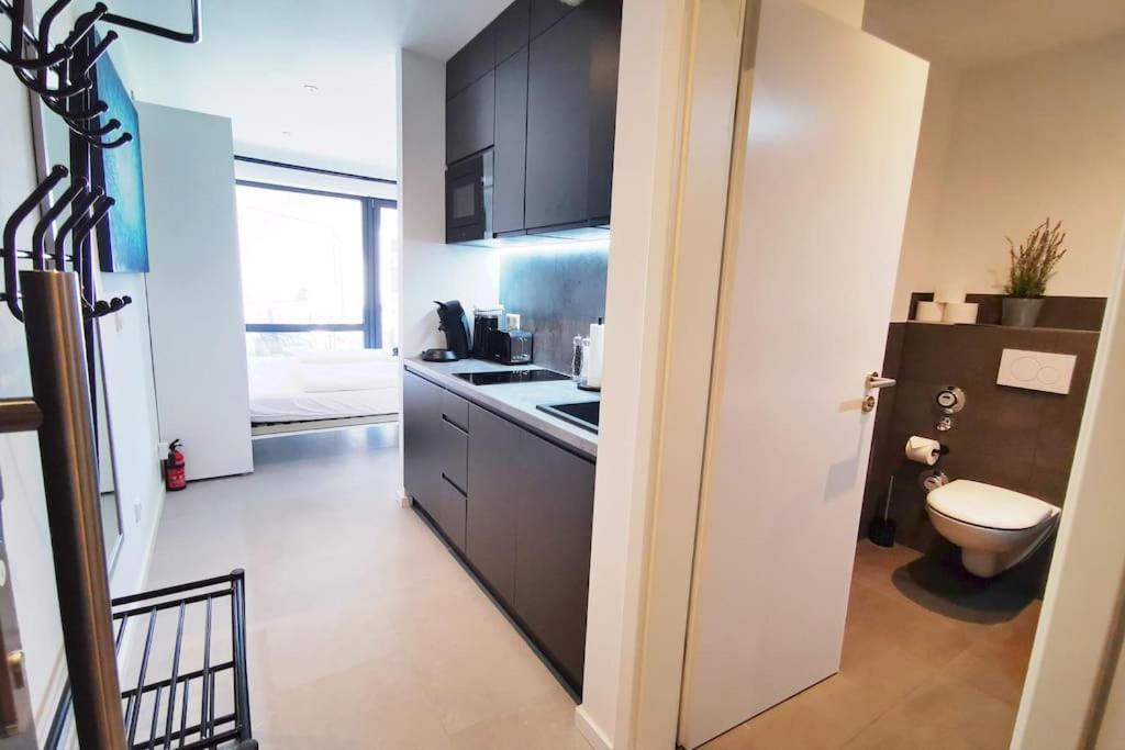 Hh 03 By Rockchair - Superhost Status - Modernes Apartment Mit Sonnigem Balkon & Premium Boxspringbetten In Winterhude - Hamburg Top Geheimtipp Bagian luar foto
