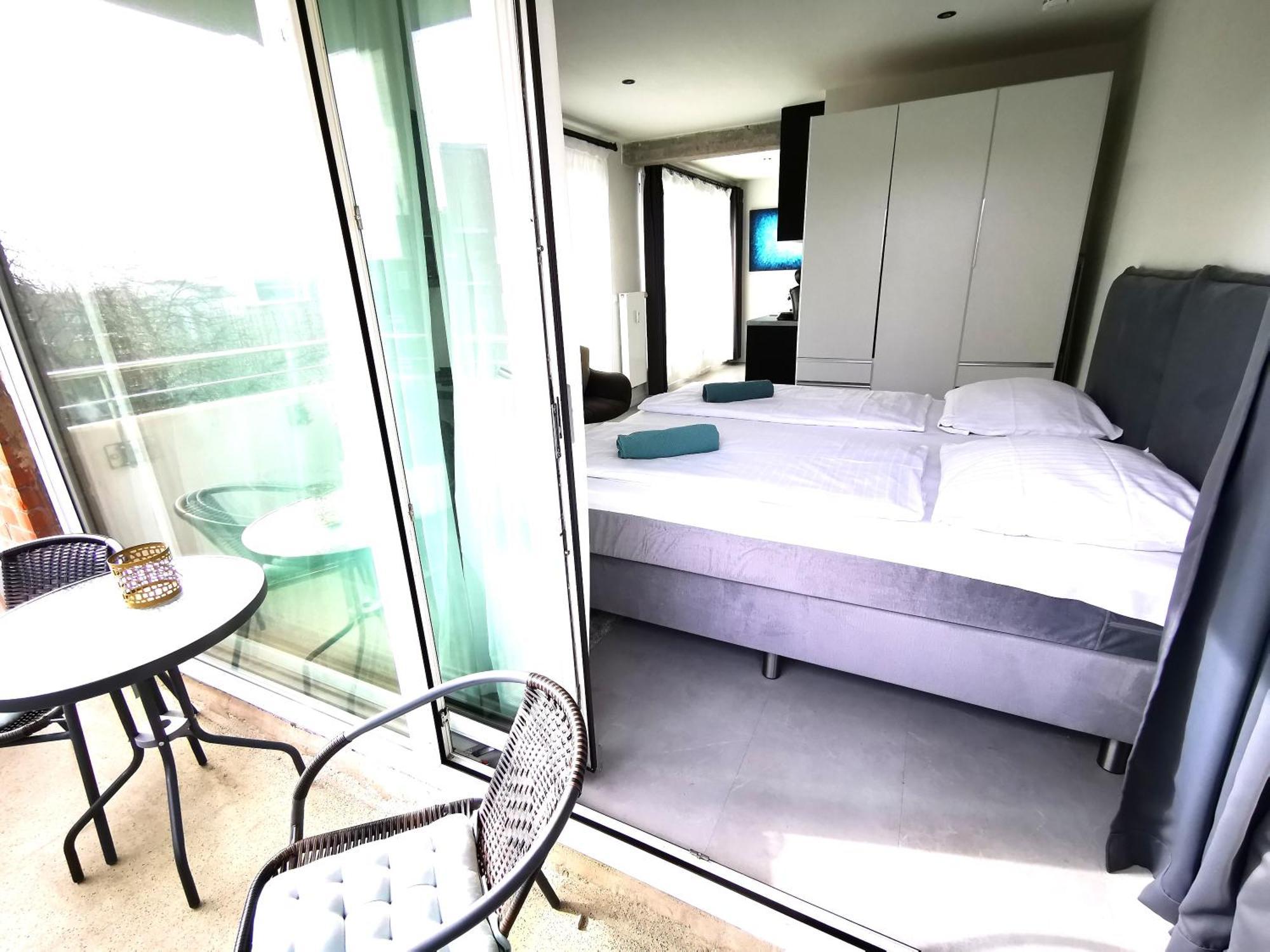 Hh 03 By Rockchair - Superhost Status - Modernes Apartment Mit Sonnigem Balkon & Premium Boxspringbetten In Winterhude - Hamburg Top Geheimtipp Bagian luar foto