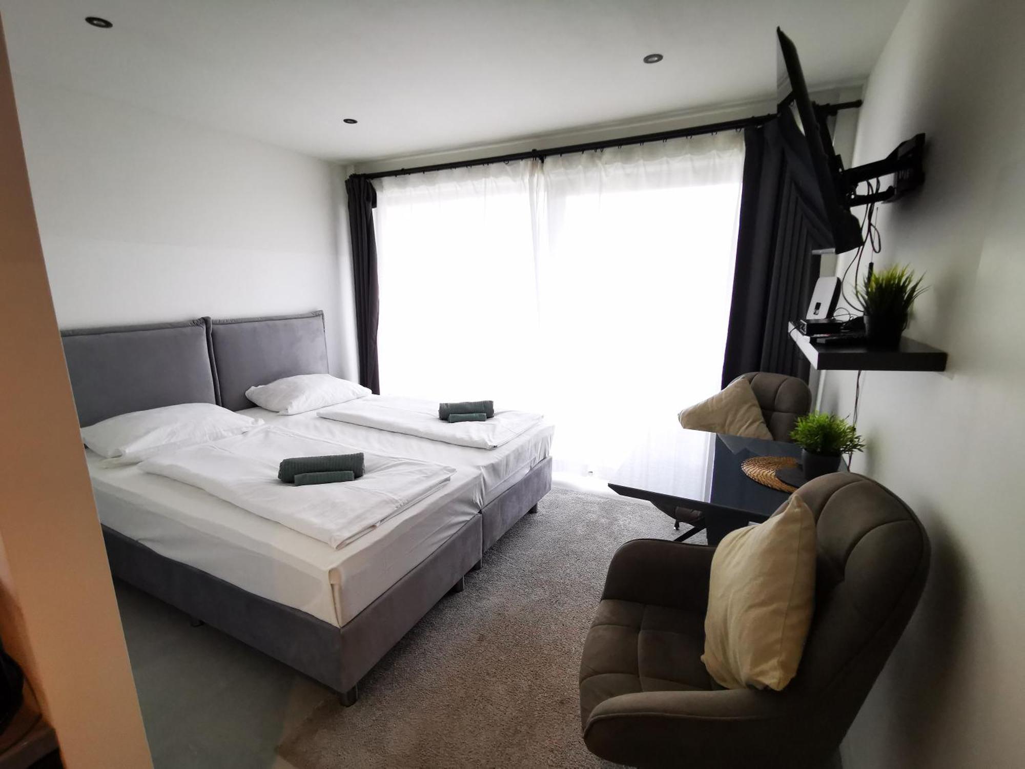 Hh 03 By Rockchair - Superhost Status - Modernes Apartment Mit Sonnigem Balkon & Premium Boxspringbetten In Winterhude - Hamburg Top Geheimtipp Bagian luar foto